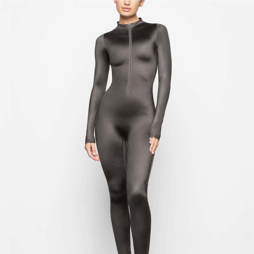 New with tags - Skims chrome bodysuit XL